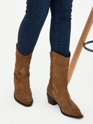 بوت و نیم بوت زنانه شتری پیرکاردین